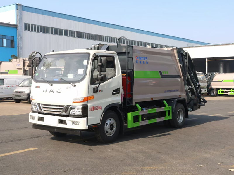 江淮骏铃V5压缩垃圾车 容积7立方米
